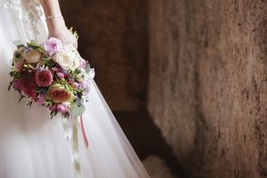 Organizzare il matrimonio, cosa prenotare prima