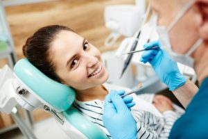Dentista, quale è la differenza tra dentista e odontoiatra